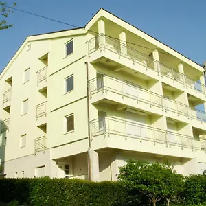  Apartment Petricevic